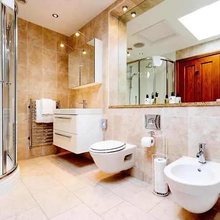 Holiday home Heads Nook Hall