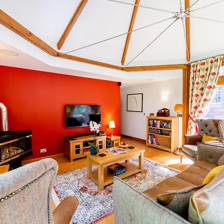 Heads Nook Hall Holiday home *